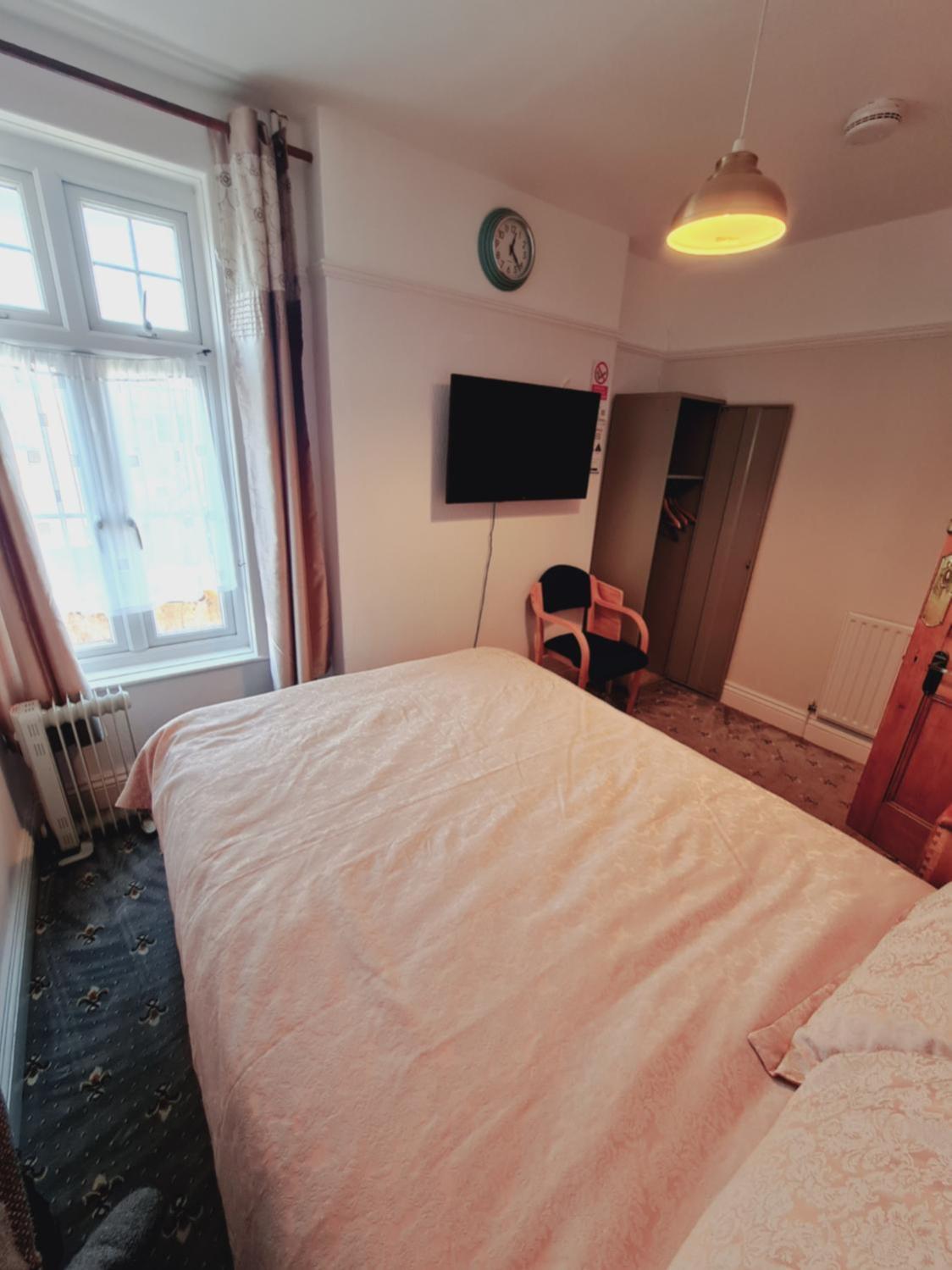 Thornbury Accommodation 伯翰姆昂斯 外观 照片
